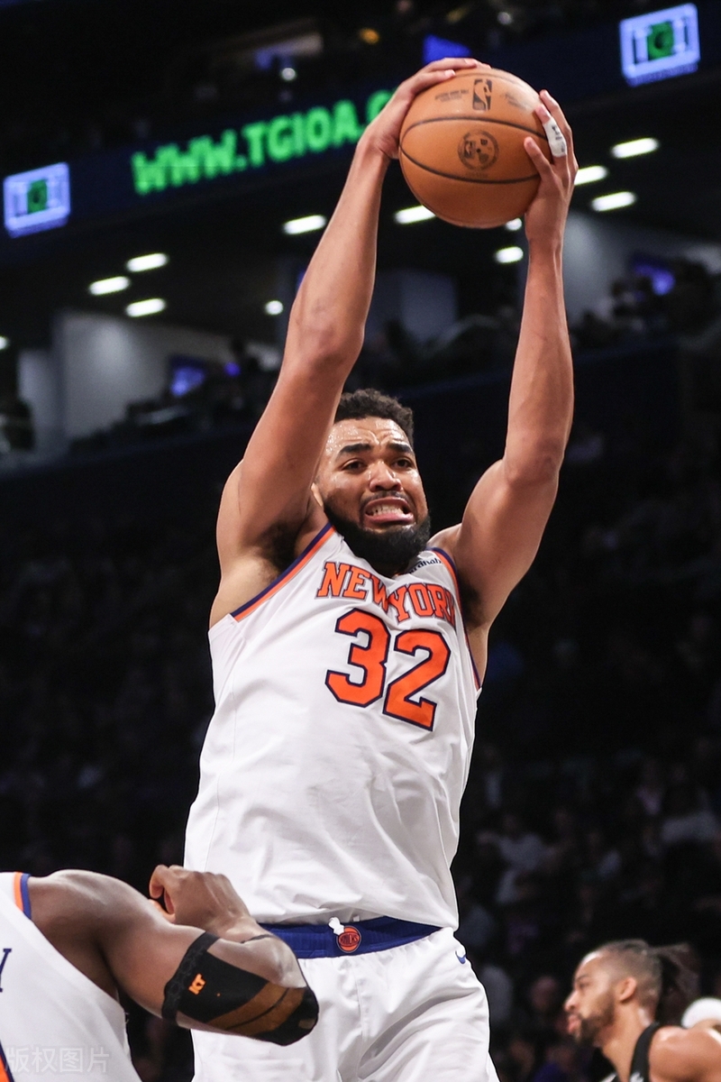 爱游戏官网入口 -冲刺阶段纽约尼克斯备战NBA常规赛，迎来里程碑细节曝光，压力陡增，资深球员宣示担当的简单介绍