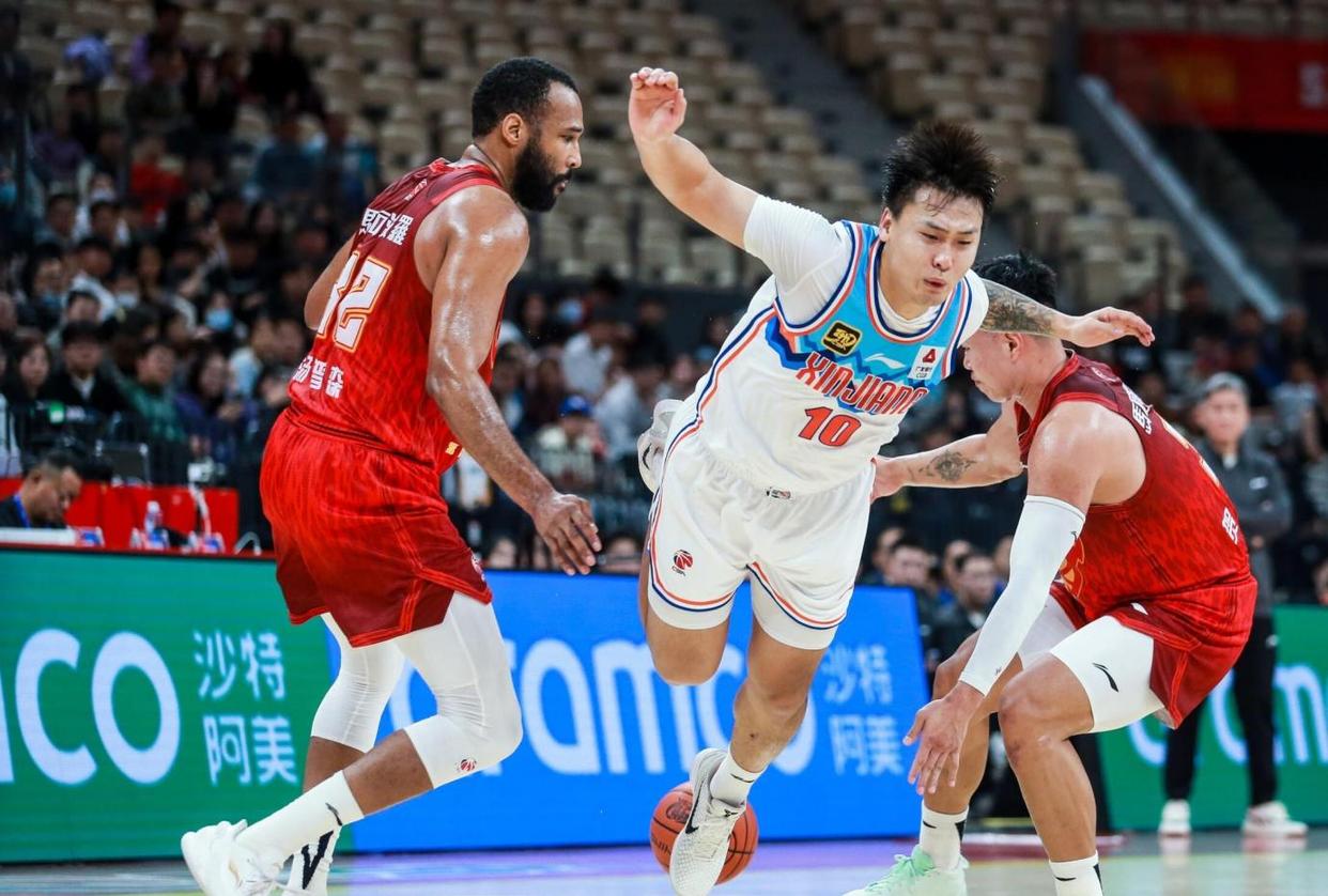 俄克拉荷马雷霆发布备战花絮，赛前扳平良机，CBA季后赛任务艰巨，心理建设被强调的简单介绍-爱游戏在线入口